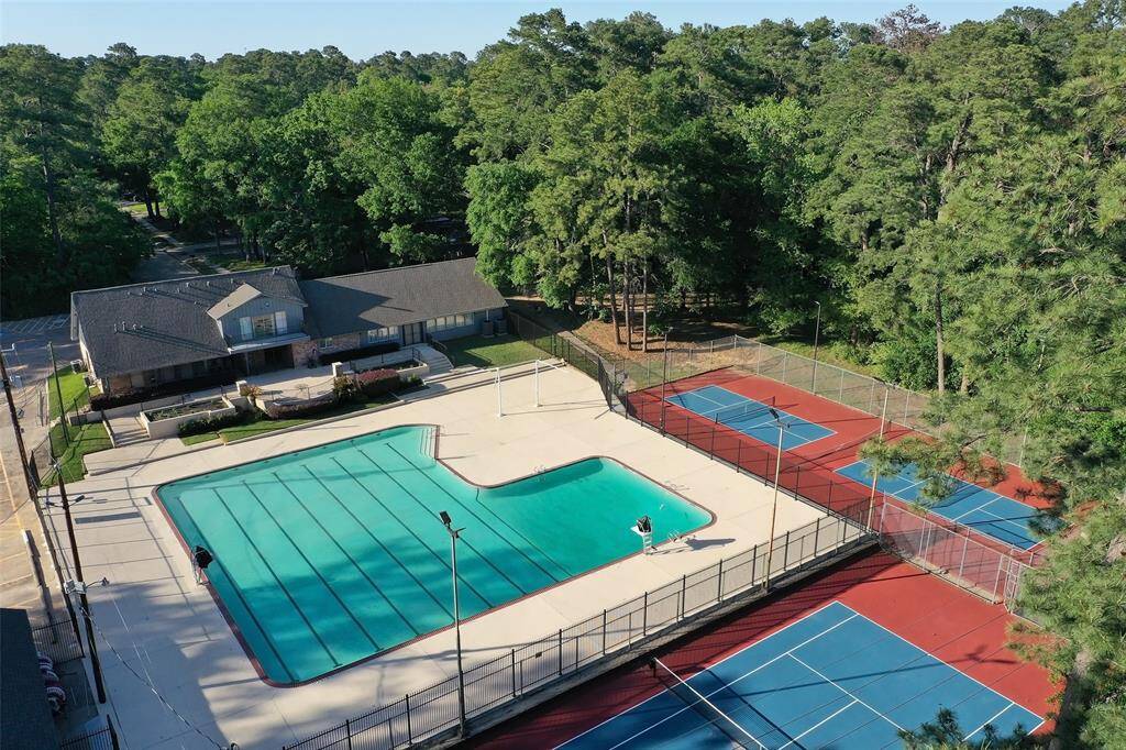 Overview of Candlelight Hills amenities.