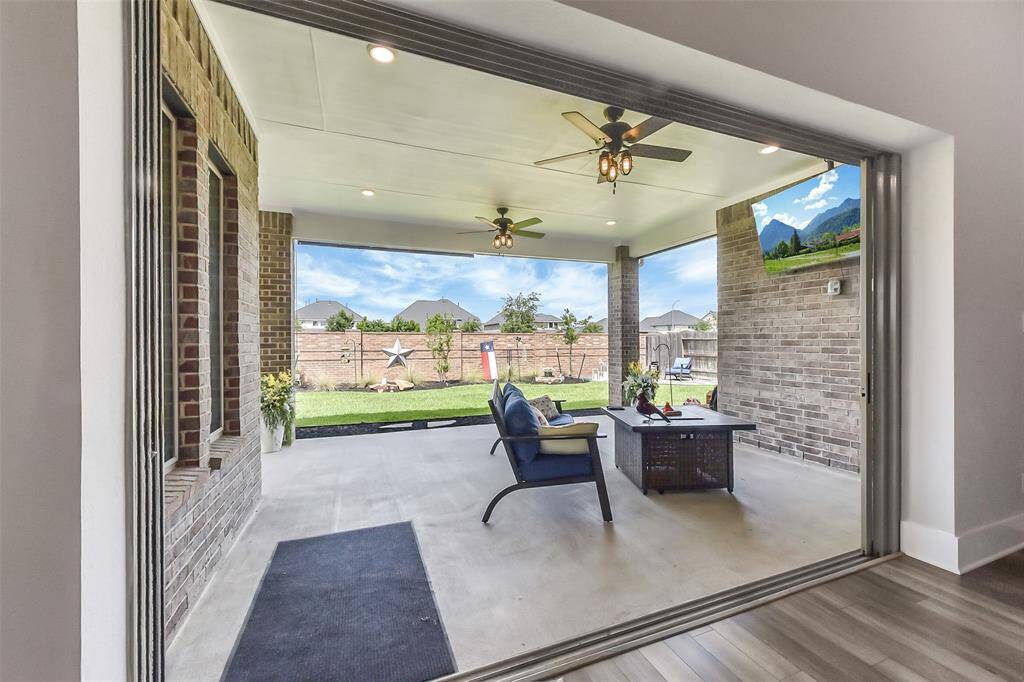 Indoor outdoor living at its finest!