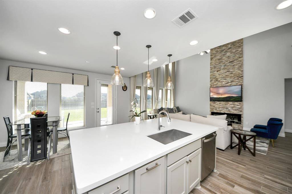 The three pendant lights complete the look of the kitchen!