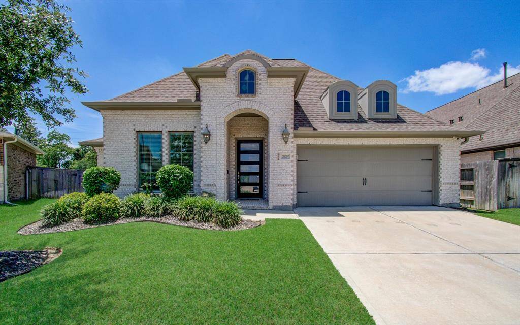 Welcome to this beautifully maintained Perry Single-story in Amira! Located on a quiet street with no back neighbors, this home features a whole-home generator, water softener, and sprinkler system in both the front and back. With 4 bedrooms, 3 full baths, and a dedicated office, this one checks all the boxes for comfort and functionality.