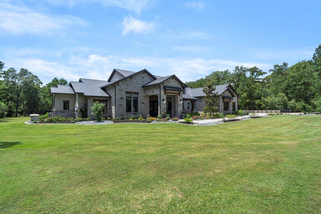 Care for your property with a zoned sprinkler system across the front, back, and side yards which is sourced from its own well to ensure efficient and consistent irrigation at no cost.