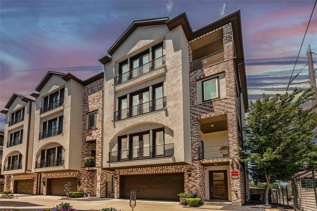 Timeless Brick & Stucco Exterior