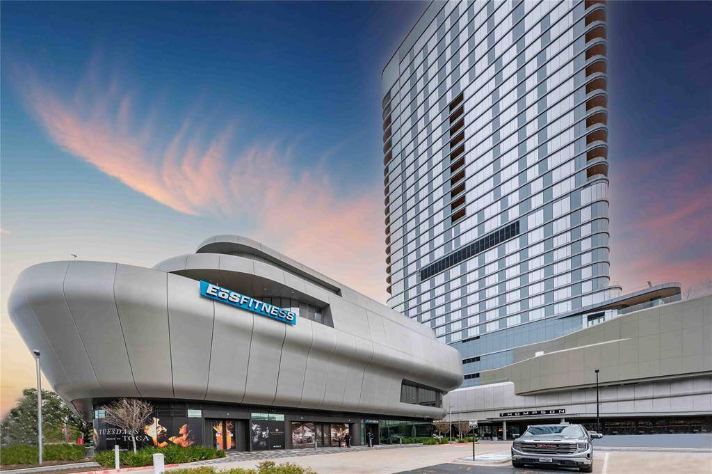 New Award-Winning Development Offers gym, luxury residence at The Thompson Hotel, Upscale restaurants & Coffee Shops!