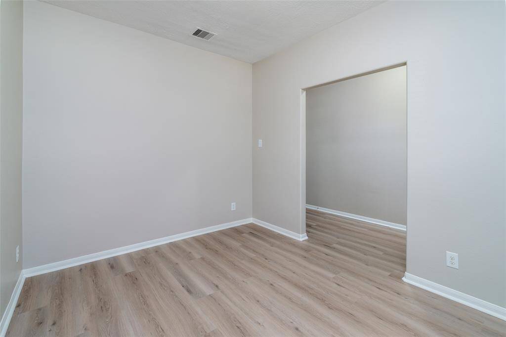 Home office: a quiet, cozy space perfect for work or study!