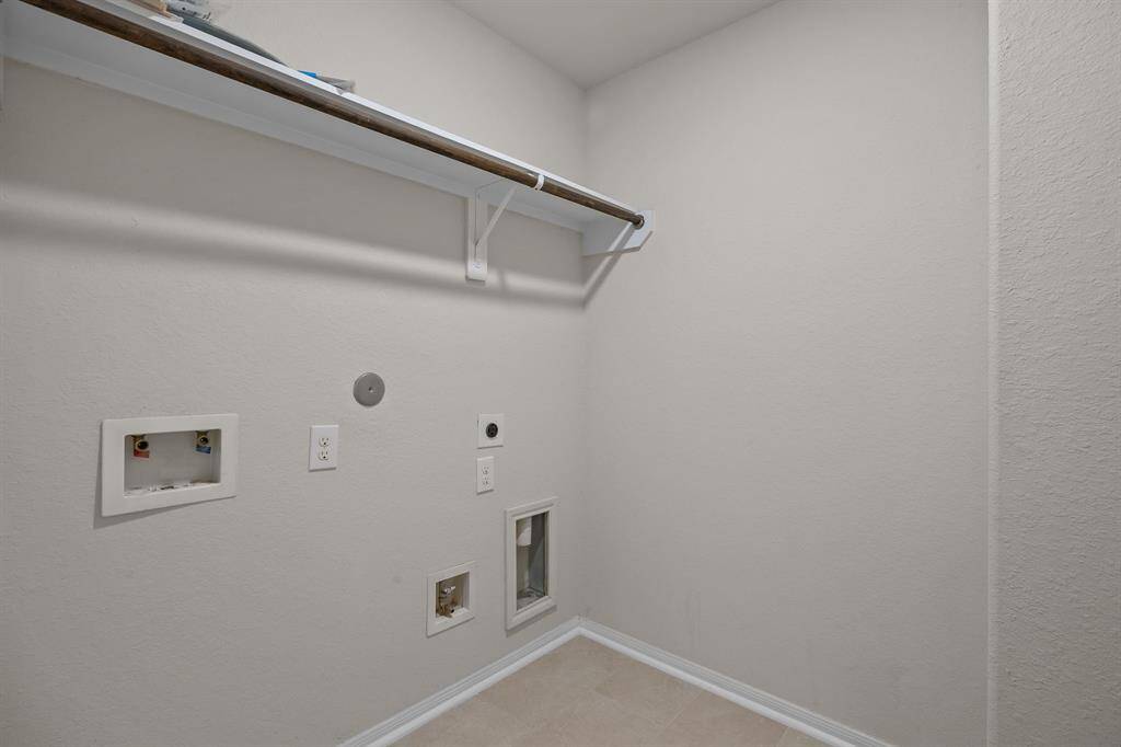 2nd level laundry room