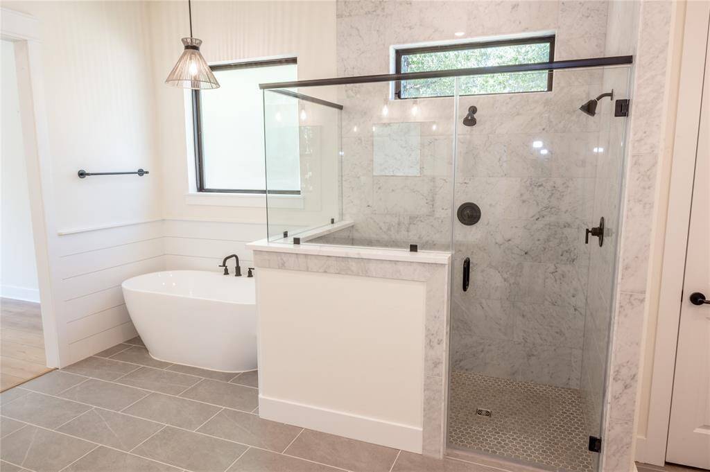 Example of previously Built Hallmark Builder's Home. Many Upgraded Features Included in Specifications. Please inquire with Hallmark Builder's Sales Team for included specifications. Personalize Selections Now!