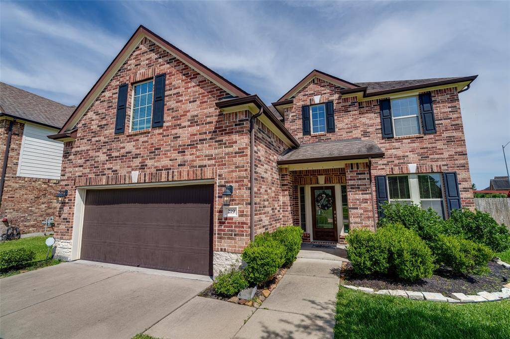 Welcome home to 219 Denfield Court, conveniently located on a cul-de-sac street!