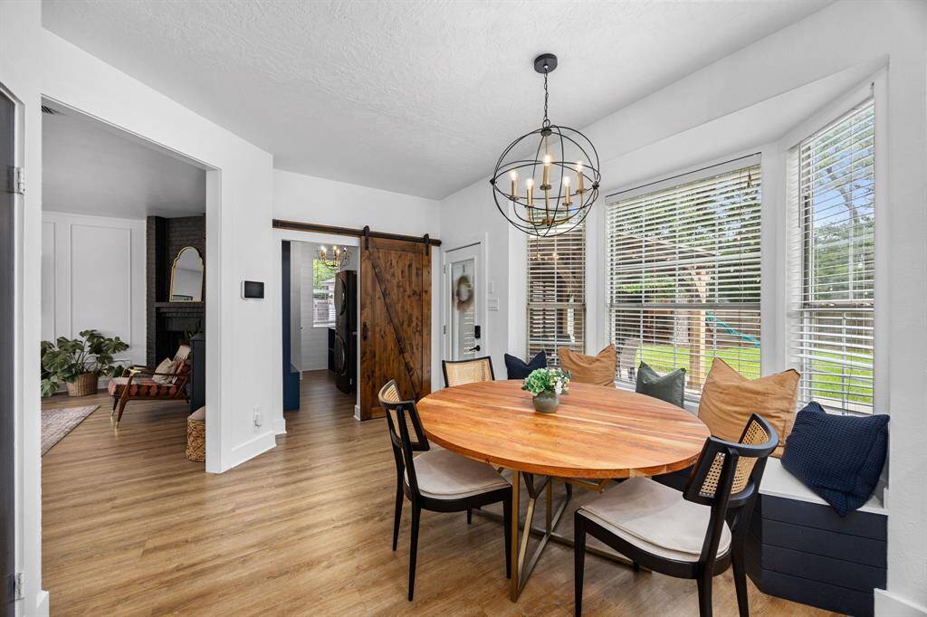 Enjoy the view of the backyard during your family meal