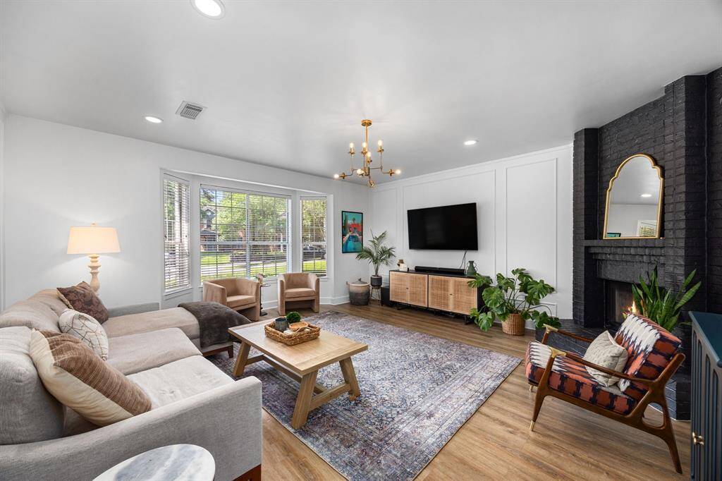 Expansive family room-plenty of room to entertain