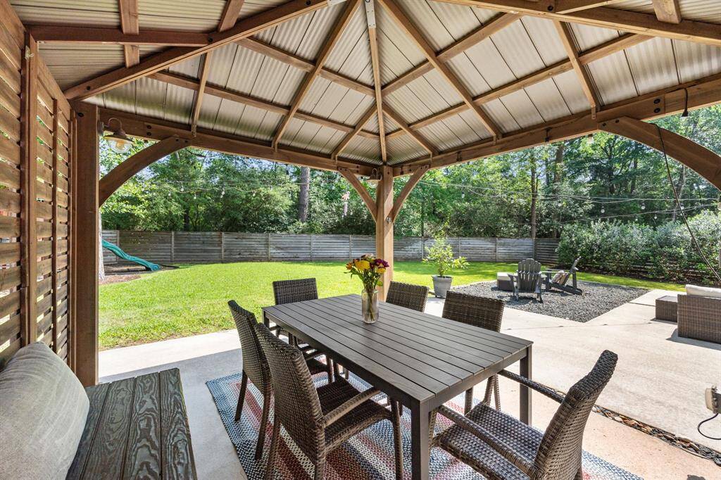 Perfect space to entertain in the shade