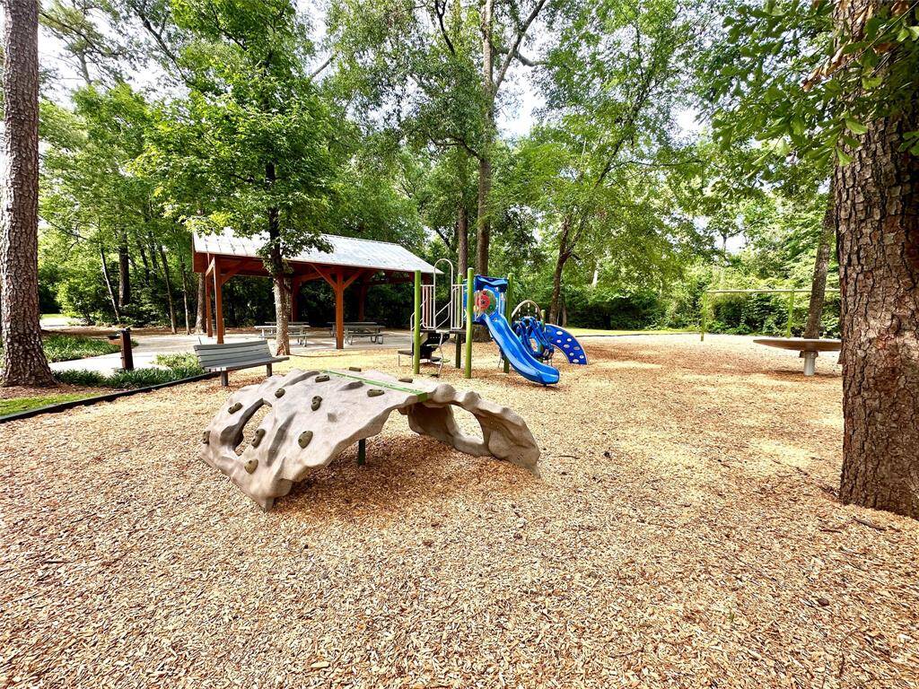 Short walk to playground