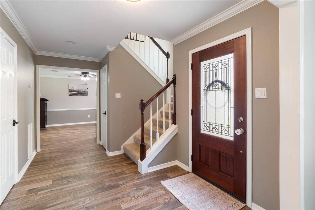 Light and bright entryway, updated flooring throughout.