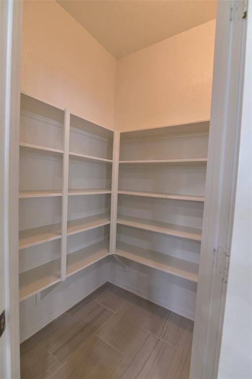 WALK IN PANTRY