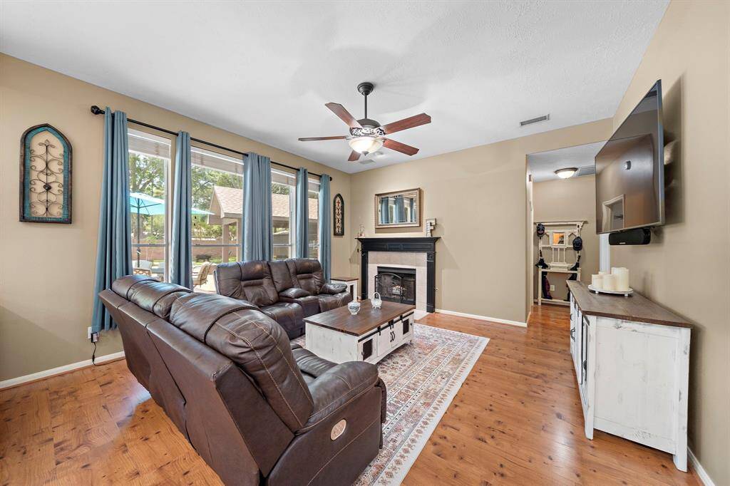 Cozy Gas Fireplace, with a Mantle (can be wood burning if thats your preference)