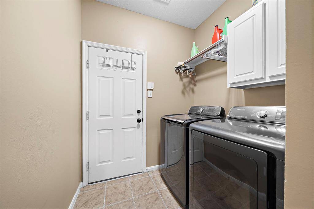 Downstairs Laundry space