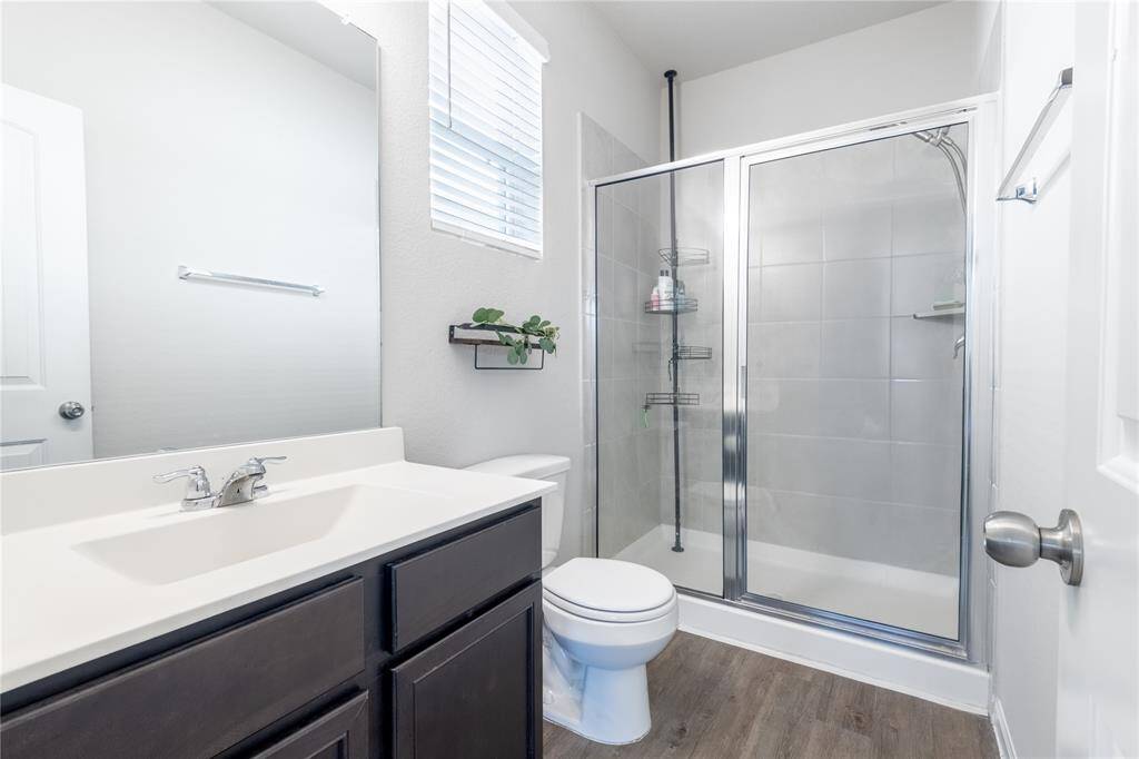 Primary Bedroom Full Bathroom