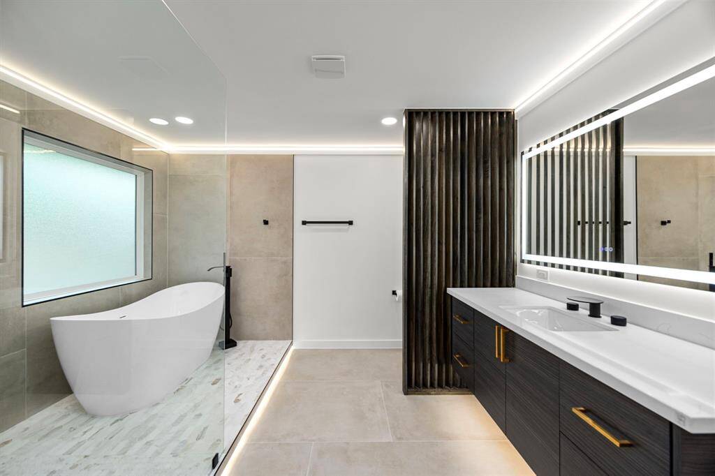 – Indulge in the deep soak tub, experience the smart self-cleaning toilet, and refresh in the luxury-designed shower—all in effortless elegance.