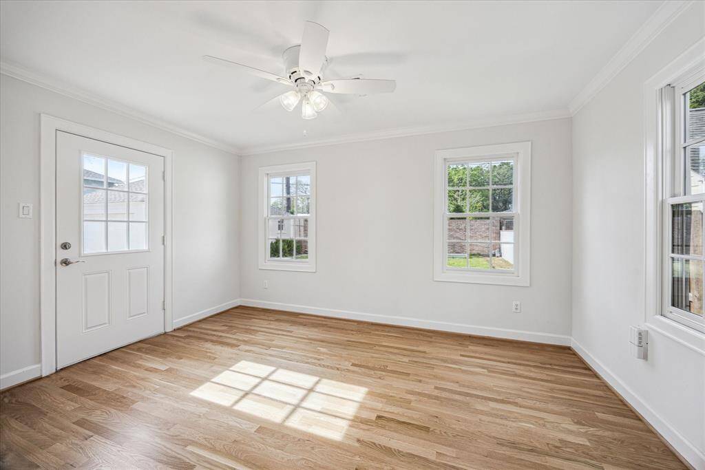 Downstairs bedroom.