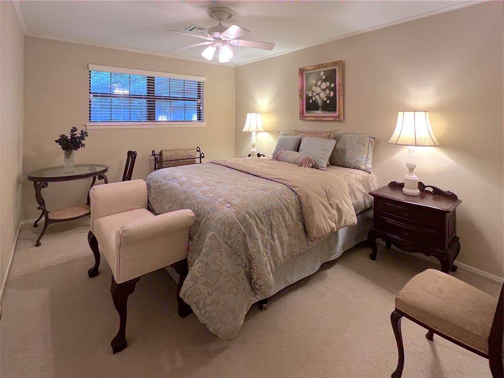 Guest bedroom 13x11