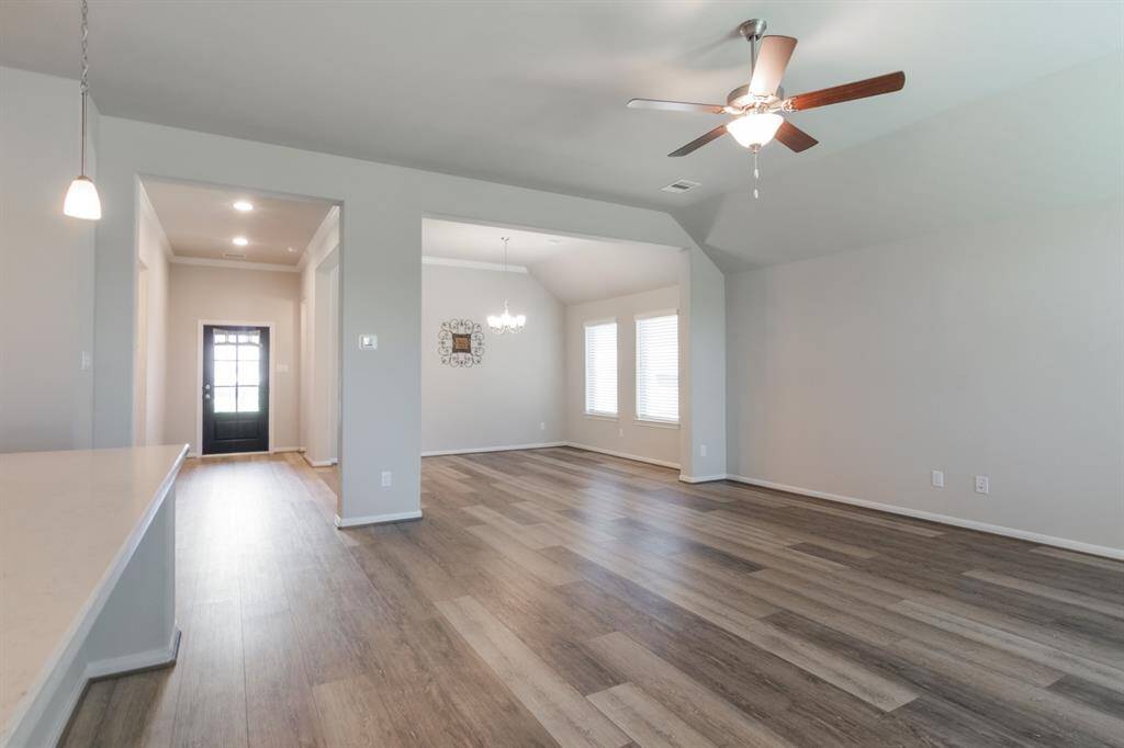 Living room & Dining room