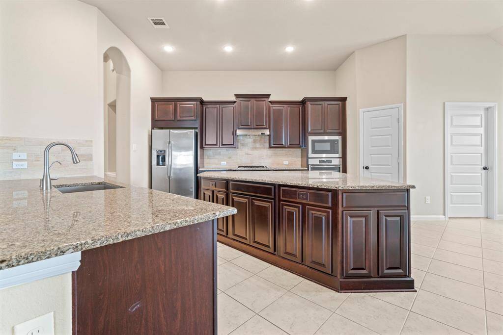 Ample storage and spacious layout for gatherings.