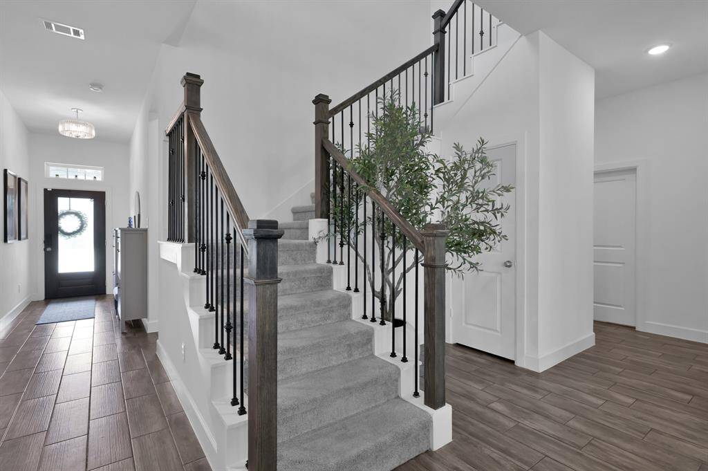 Metal wrought iron balusters for aesthetic appeal