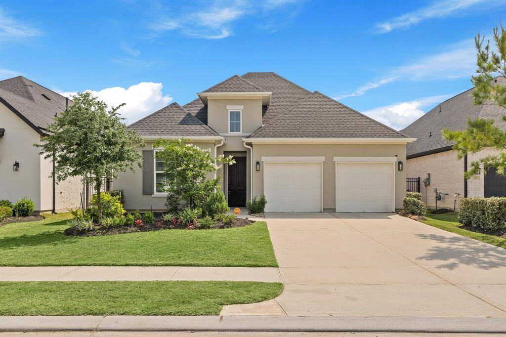 The Seth Brothers Team welcomes you to 28307 Emerald Bend!