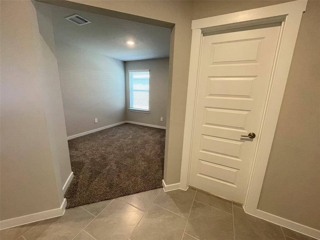 Access to Home-Office/ Study.