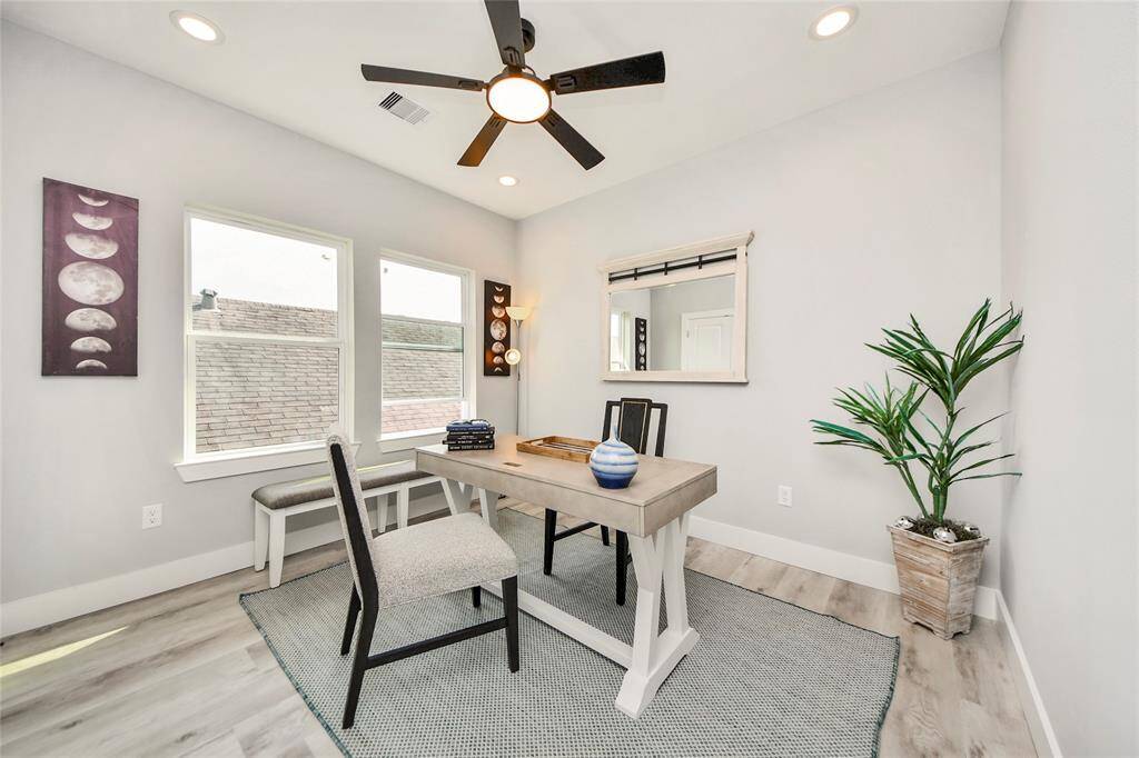 study room - bedroom 2