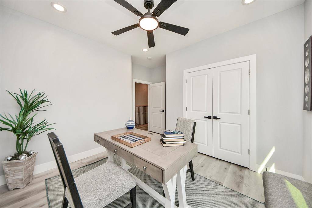 study room - bedroom 2