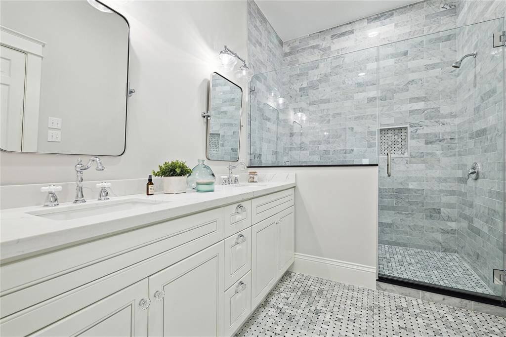 ...large walk-in shower!