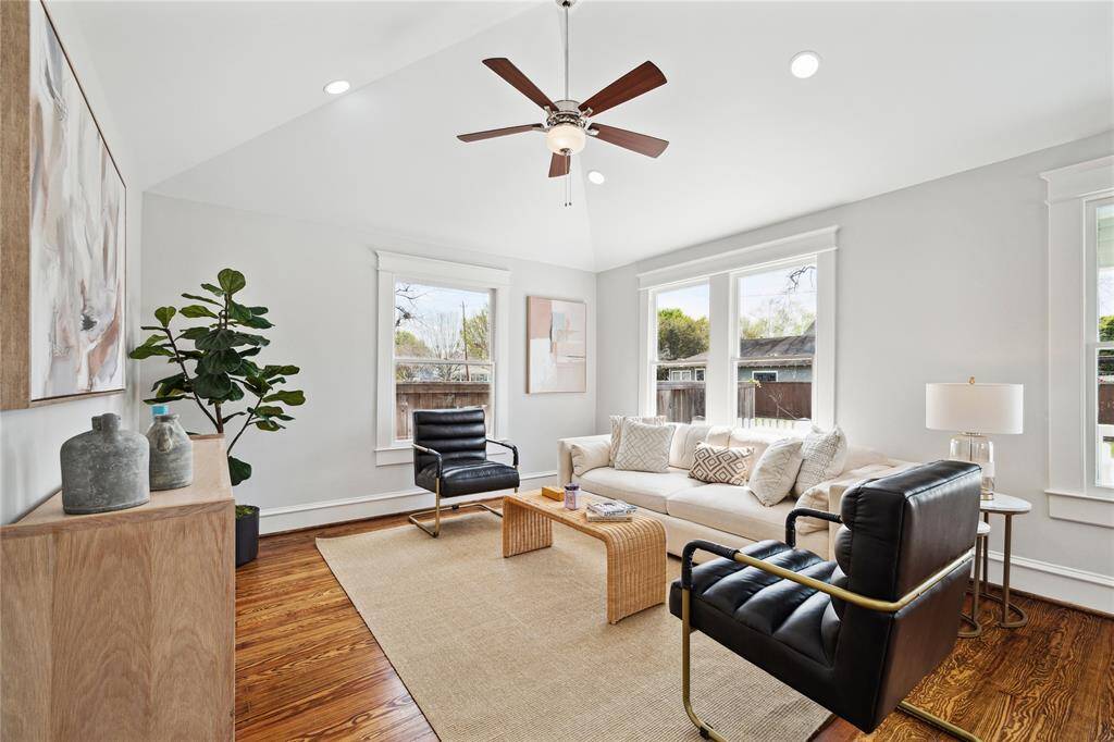 This large, flexible living space is great for entertaining