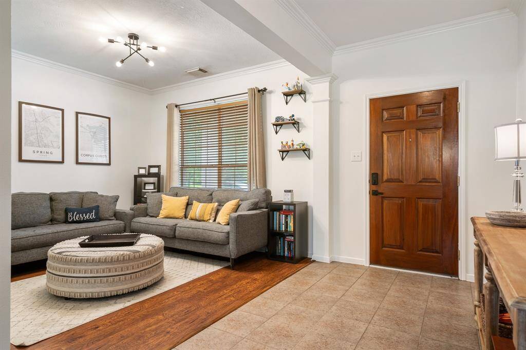Front Room Could be Formal Dining