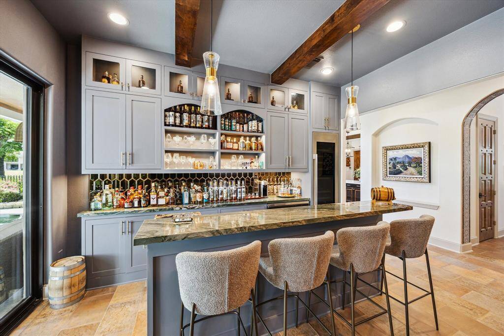 Another view of the cantina/bar
