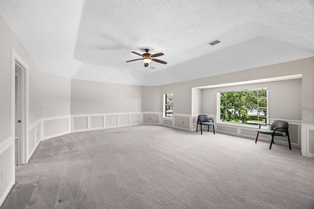 Spacious upstairs game room!