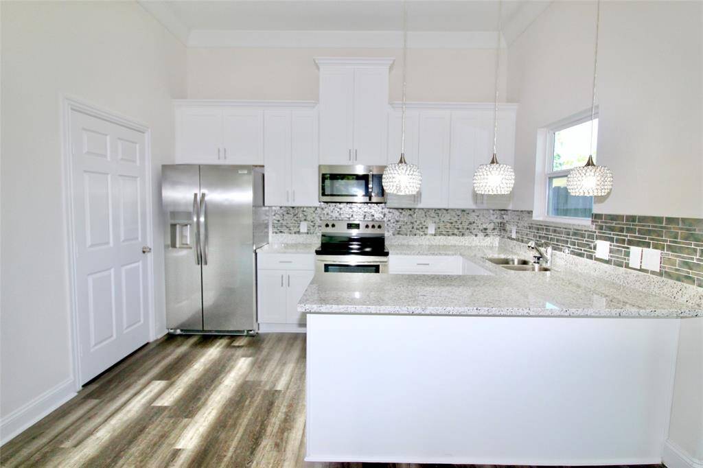 Closer kitchen view