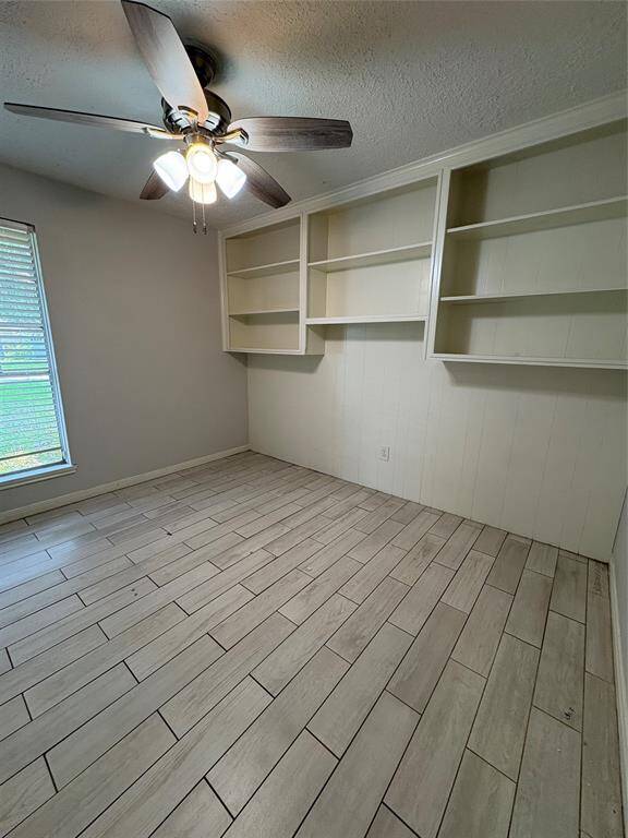 Third bedroom, and lots of bookshelves built in.
