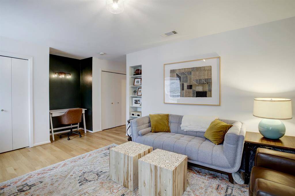 Secondary Bedroom.