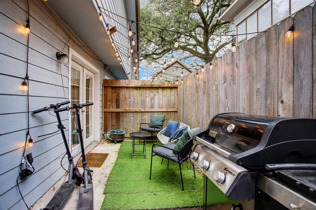 Spacious outdoor living space.