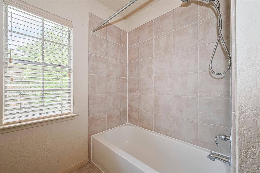 Hallway full bath on 2/F