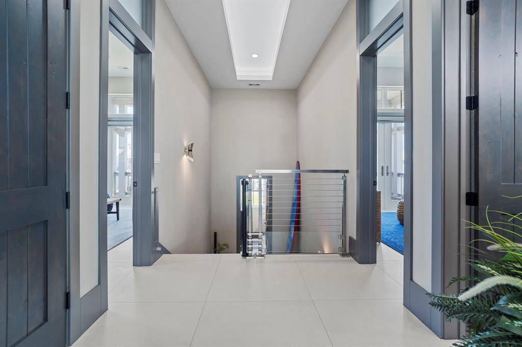 3rd floor landing. Secondary bedrooms located on either side.