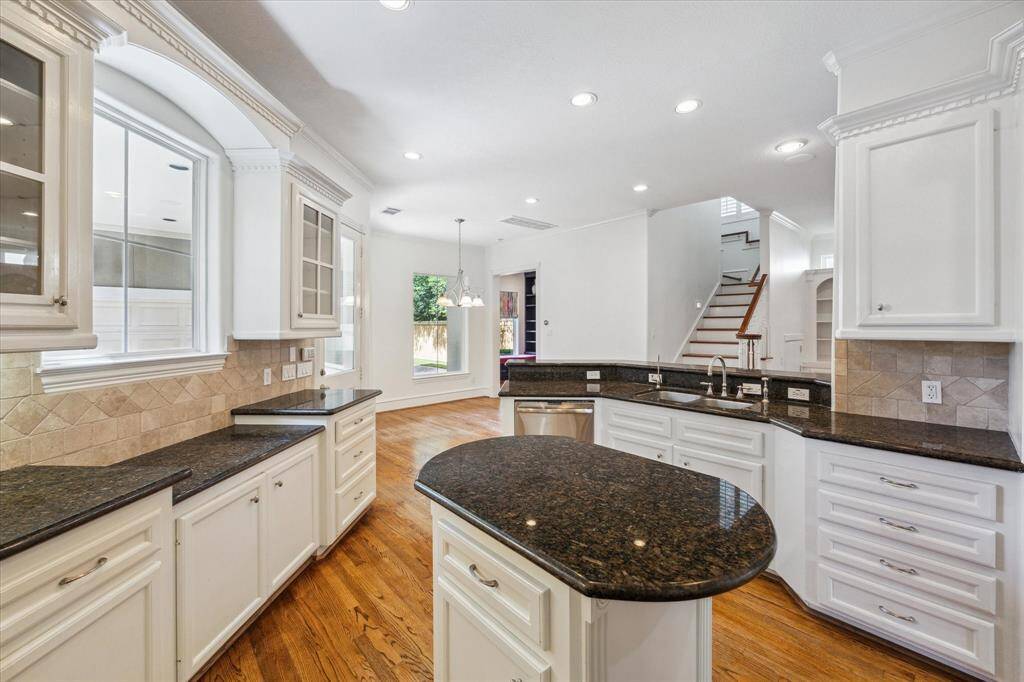 Kitchen Island for meal prep