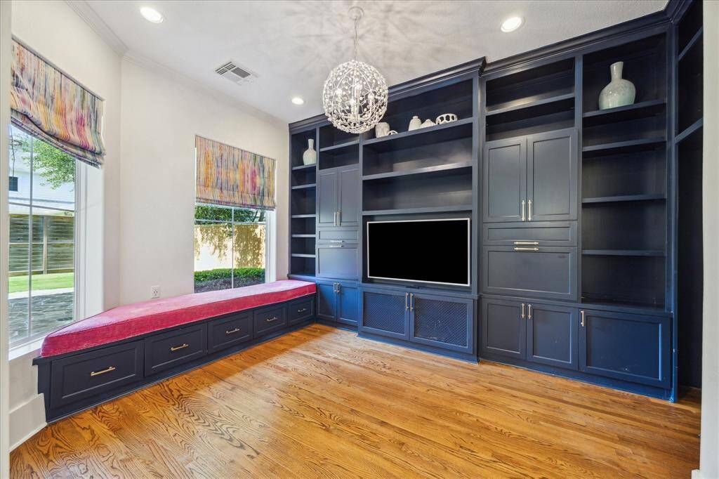 Bonus room - office or family room.
