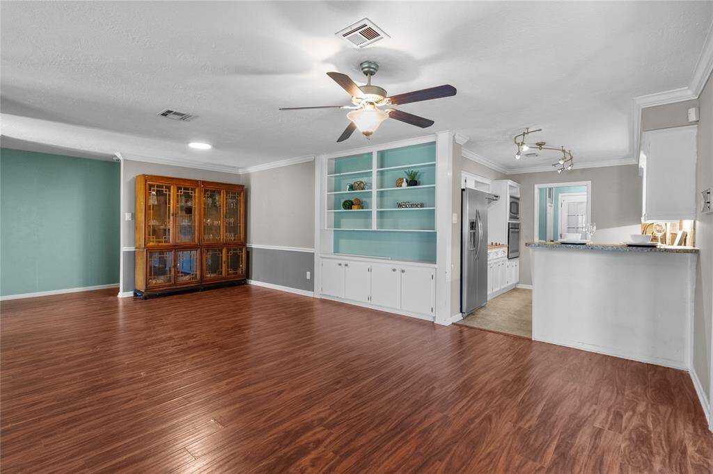 Dining area off living