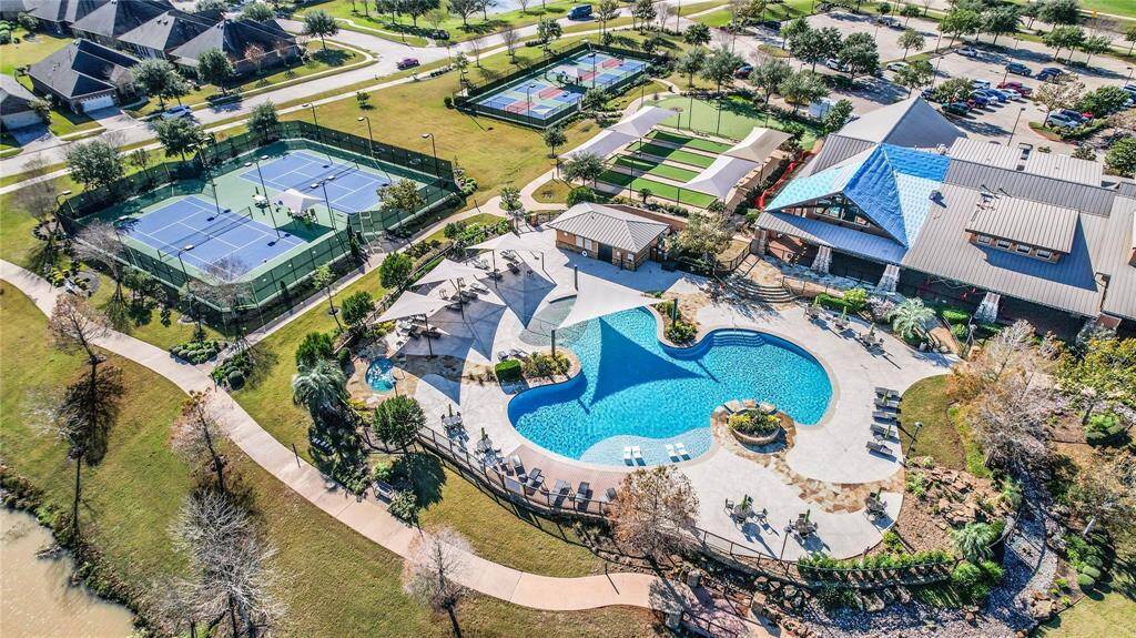 As well as an outdoor pool to enjoy!