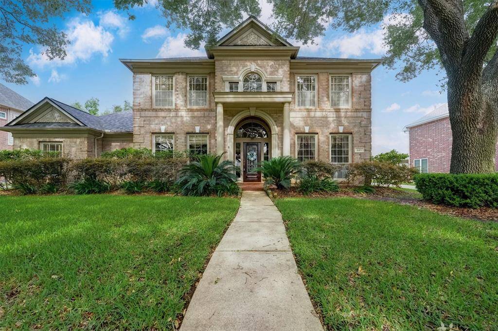 This stunning 4-bedroom, 3.5-bathroom home with welcoming front porch boasts timeless curb appeal, located in a highly sought-after neighborhood with top-rated elementary, middle, and high schools in Sugar Land