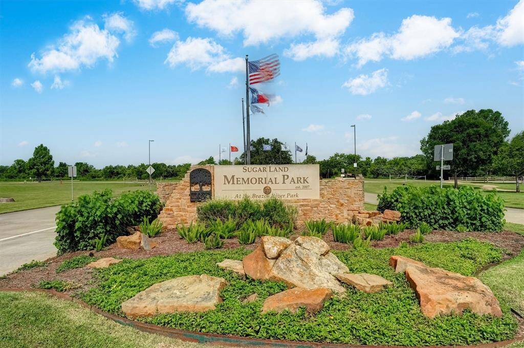 Sugar land memorial park within minute drive distance offers running trails about a good-size lake and playground, green areas, bike trails nearby, etc.