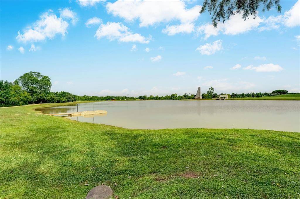 A lake in Sugar land memorial park
