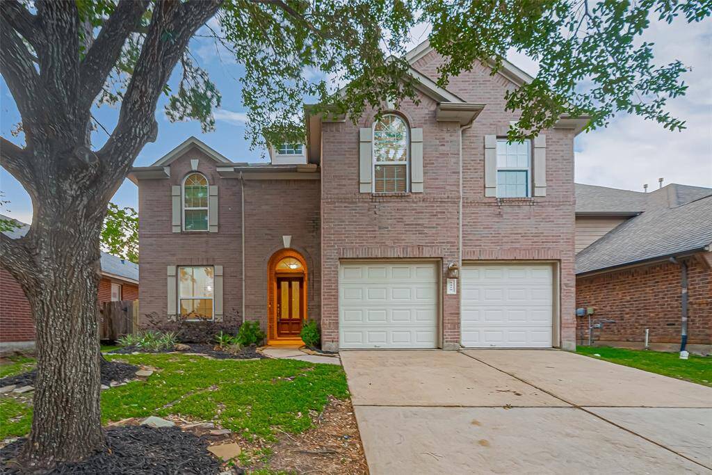Welcome home to 4419 Wellington Gove. Located on a quiet street in Cinco Ranch West and zoned to Katy ISD! This stunning home has lovely curb appeal, a well-manicured lawn, beautiful landscaping, stone/brick elevation, dark stained front door with glass detailing, covered front porch, traditional style, light stained shutters, beautiful outdoor lanterns and a double wide driveway!