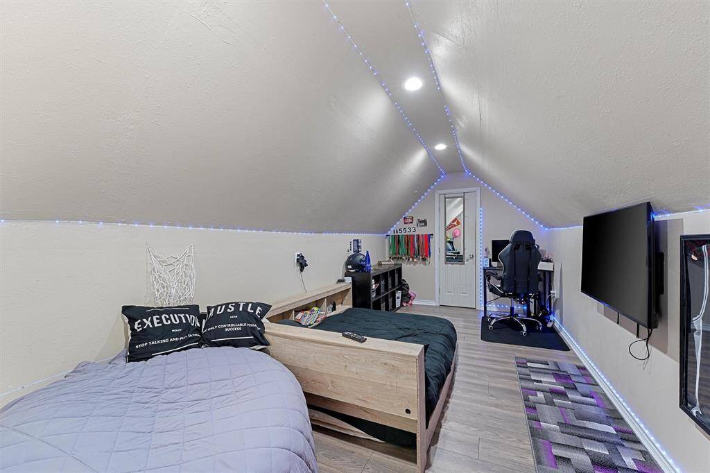 Additional bedroom over the garage